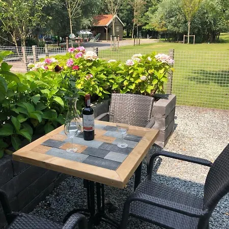 Flora's 3* Landsmeer