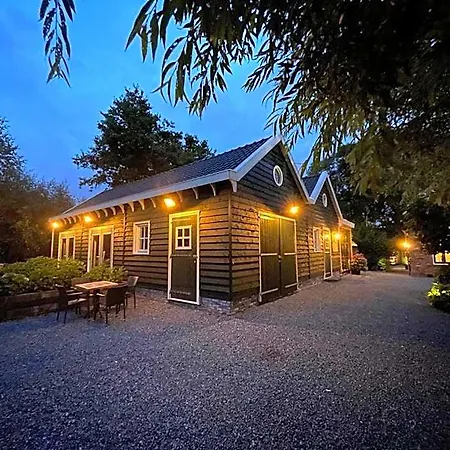 Flora's 3* Landsmeer
