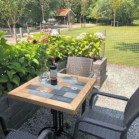 Flora's 3* Landsmeer