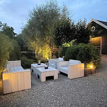Flora's Bed & Breakfast Landsmeer