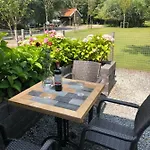 Flora's 3* Landsmeer