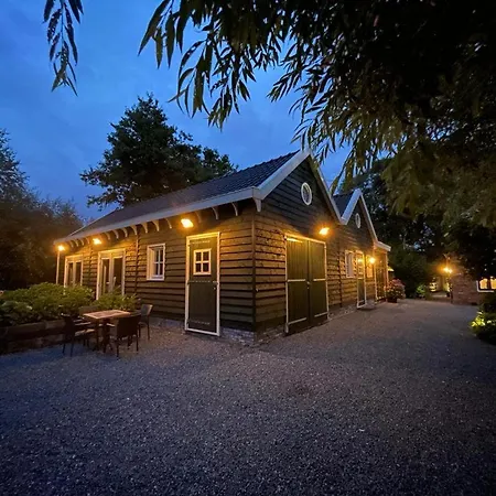 Flora's Bed and breakfast Landsmeer