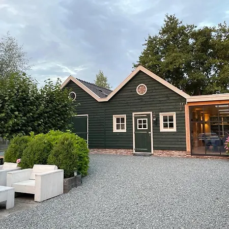 Bed and breakfast Flora's Landsmeer