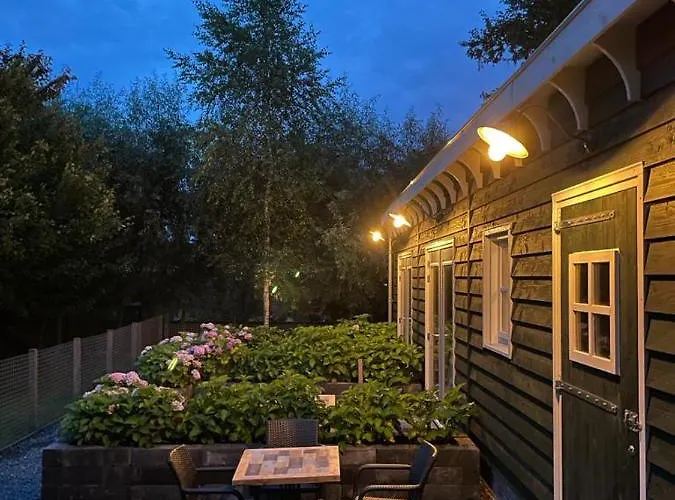 Flora's Bed and breakfast