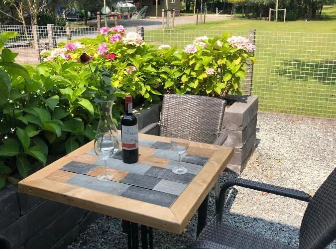 Flora's 3* Landsmeer